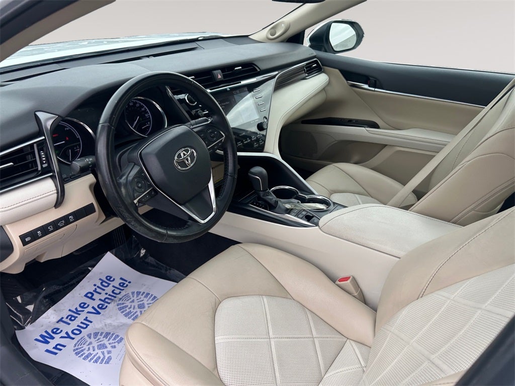 2019 Toyota Camry Hybrid XLE