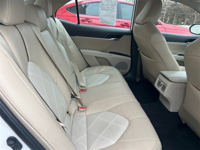 2019 Toyota Camry Hybrid XLE