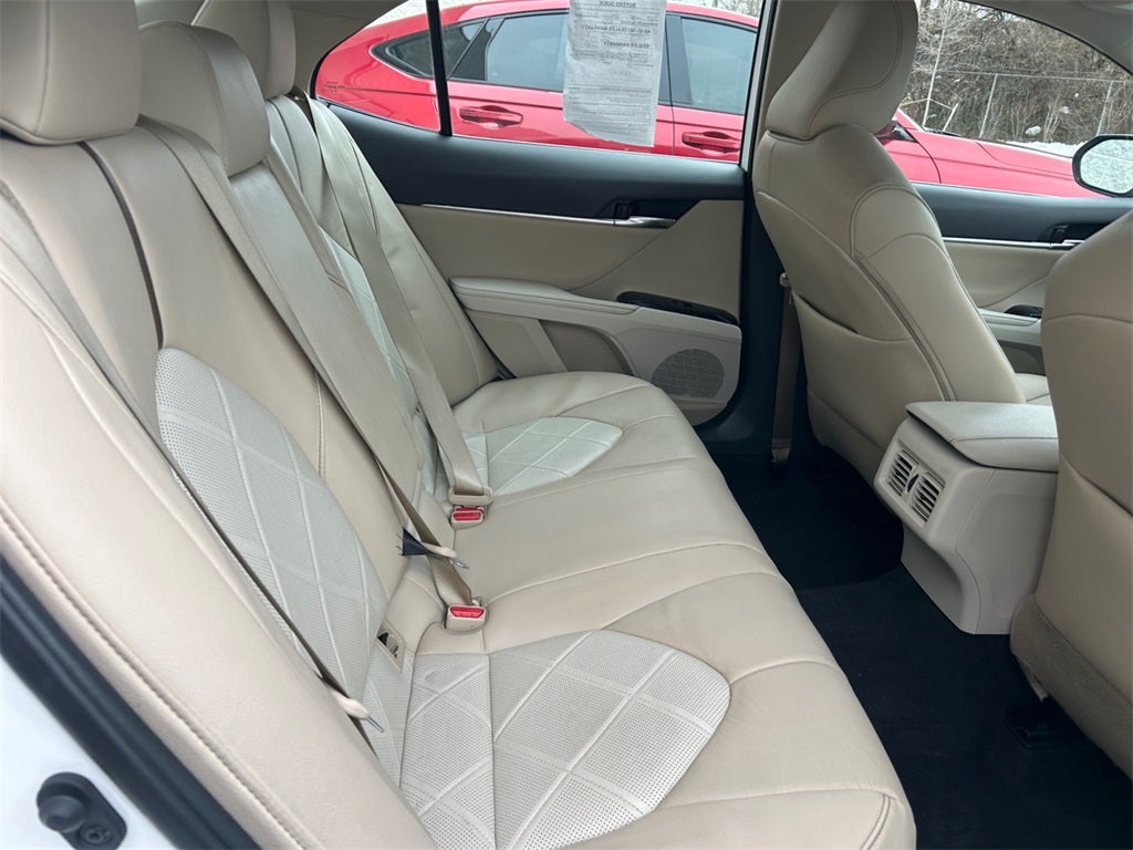 2019 Toyota Camry Hybrid XLE