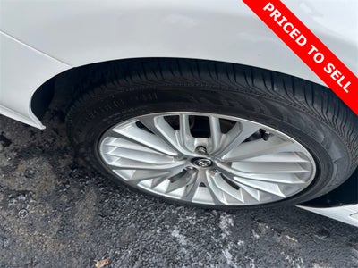 2019 Toyota Camry Hybrid XLE