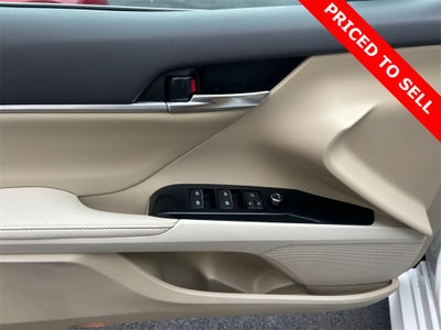 2019 Toyota Camry Hybrid XLE