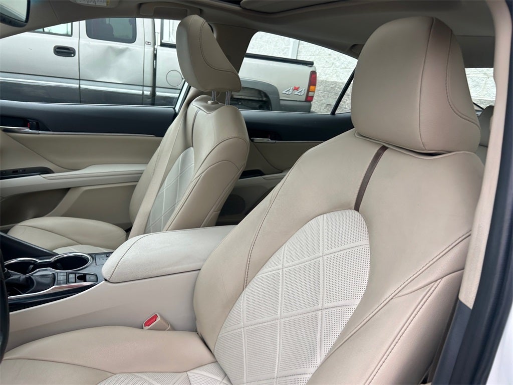 2019 Toyota Camry Hybrid XLE