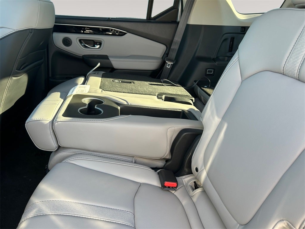 2025 Honda Pilot Touring