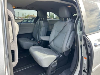 2022 Toyota Sienna XLE 7 Passenger