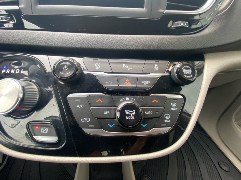 2020 Chrysler Pacifica Touring L