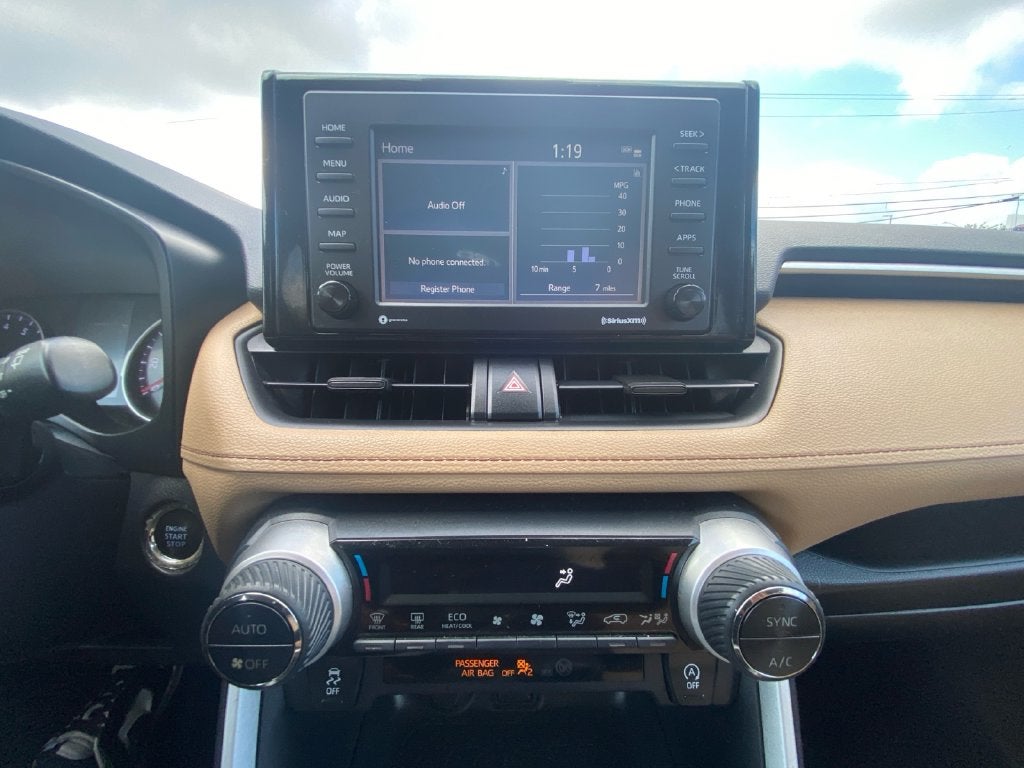 2020 Toyota RAV4 XLE