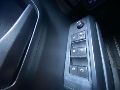 2017 Toyota Tacoma SR V6
