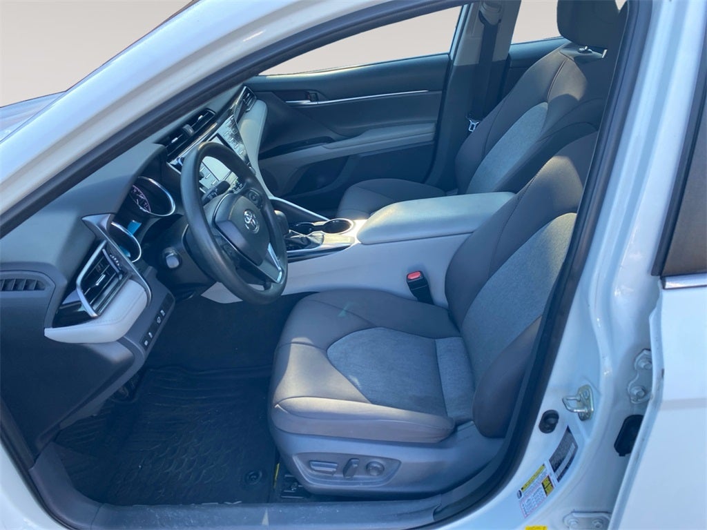 2019 Toyota CAMRY LE