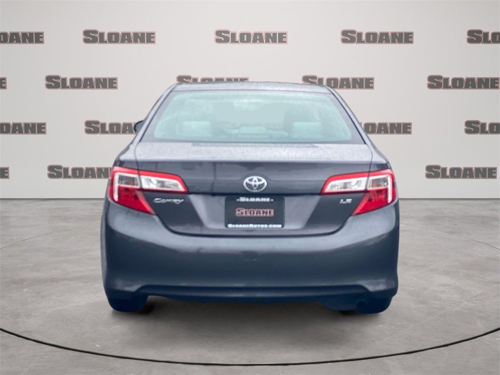 2014 Toyota CAMRY SE