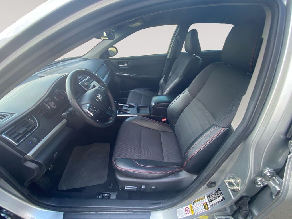 2017 Toyota CAMRY SE