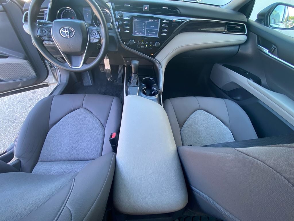 2020 Toyota CAMRY LE