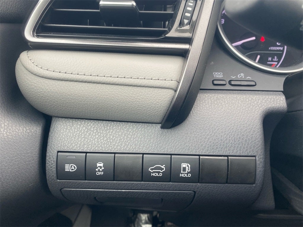 2024 Toyota CAMRY LE