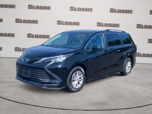 2023 Toyota Sienna LE 8 Passenger