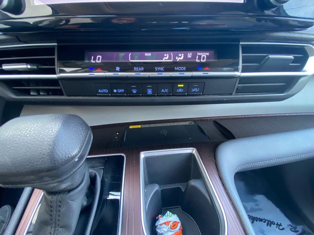 2023 Toyota Sienna LE 8 Passenger