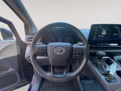2023 Toyota Sienna LE 8 Passenger