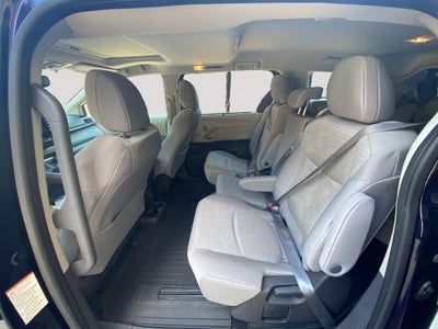 2023 Toyota Sienna LE 8 Passenger