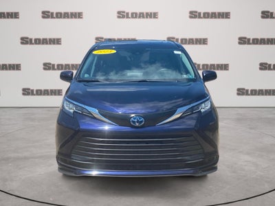 2023 Toyota Sienna LE 8 Passenger