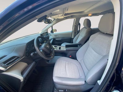 2023 Toyota Sienna LE 8 Passenger