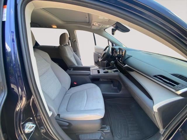 2023 Toyota Sienna LE 8 Passenger