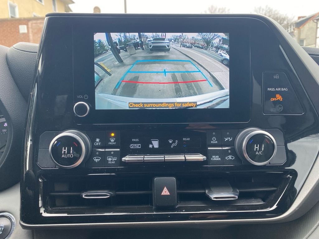 2023 Toyota HIGHLANDER LE