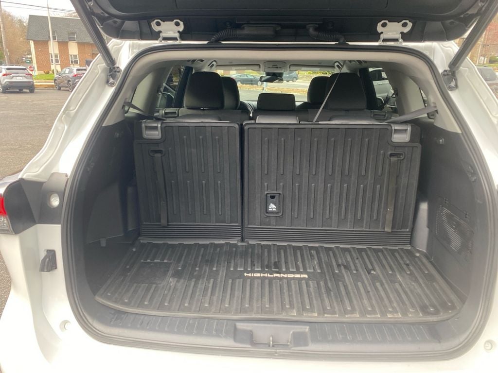 2023 Toyota HIGHLANDER LE