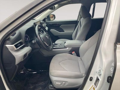 2023 Toyota HIGHLANDER LE