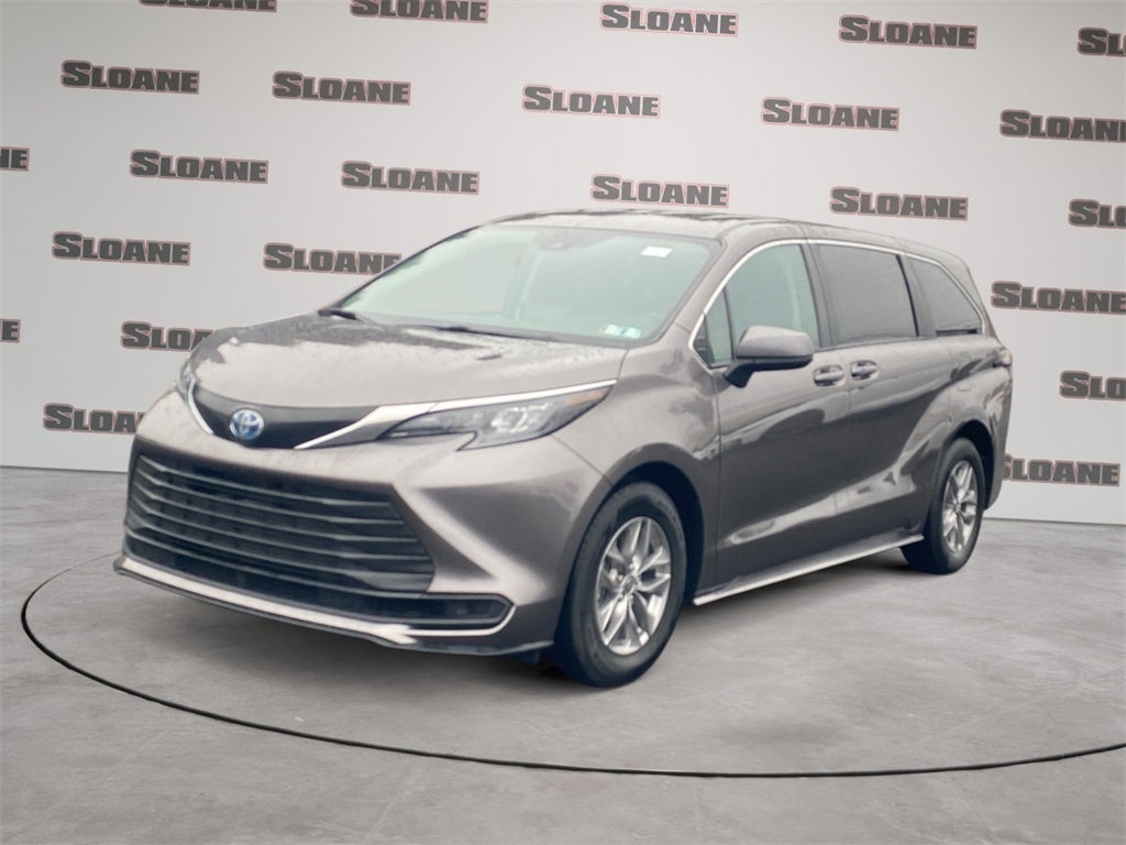 2024 Toyota SIENNA LE LE 8 Passenger