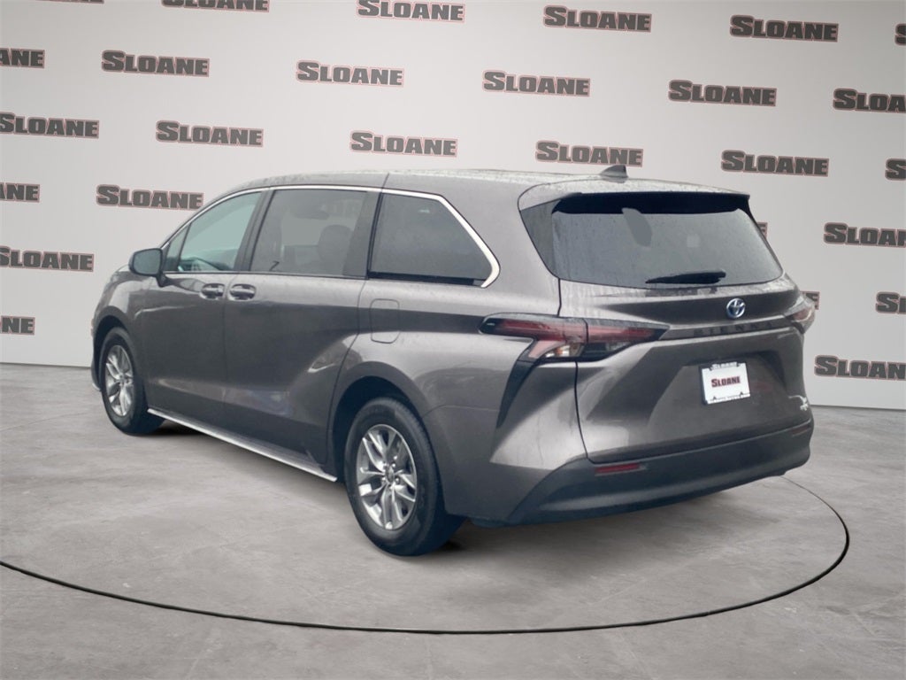 2024 Toyota SIENNA LE LE 8 Passenger