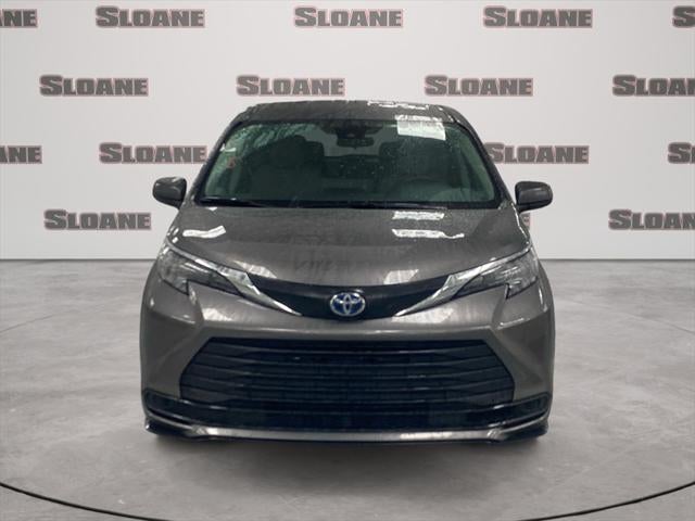 2024 Toyota SIENNA LE LE 8 Passenger
