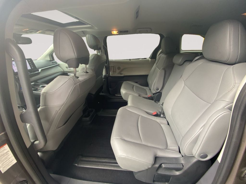 2024 Toyota Sienna XLE 8 Passenger