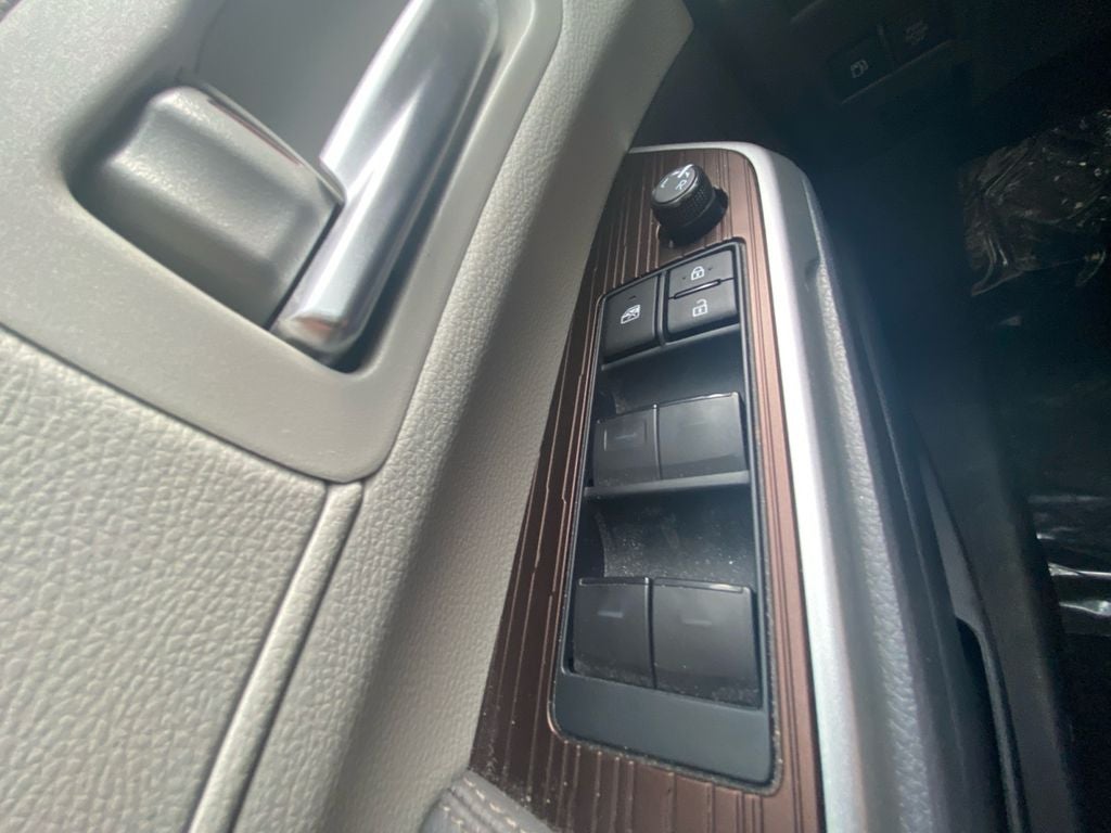 2024 Toyota Sienna XLE 8 Passenger
