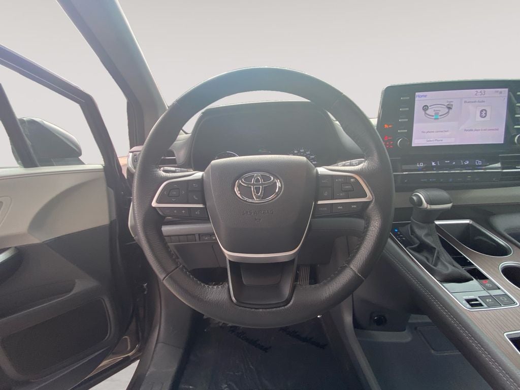 2024 Toyota Sienna XLE 8 Passenger
