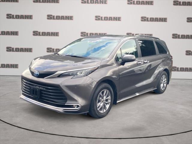 2024 Toyota Sienna XLE 8 Passenger