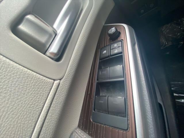 2024 Toyota Sienna XLE 8 Passenger