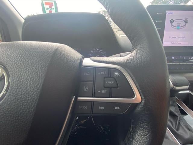 2024 Toyota Sienna XLE 8 Passenger