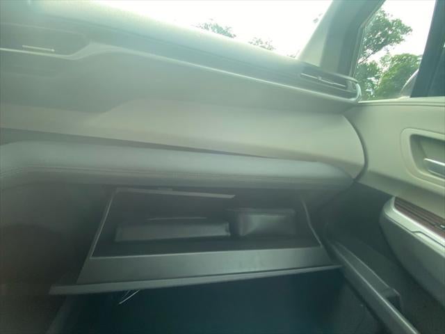 2024 Toyota Sienna XLE 8 Passenger