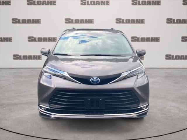 2024 Toyota Sienna XLE 8 Passenger
