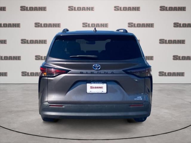 2024 Toyota Sienna XLE 8 Passenger
