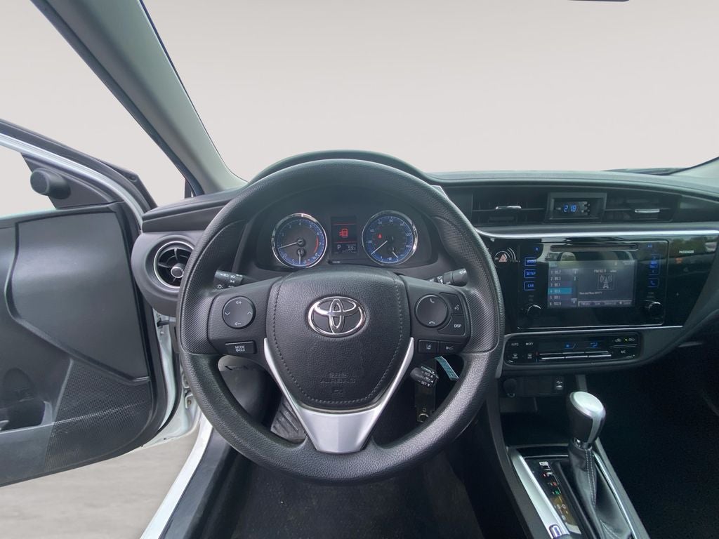 2017 Toyota COROLLA LE