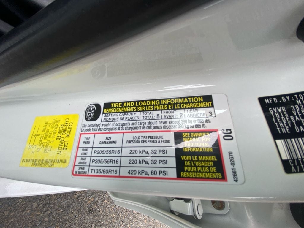 2017 Toyota COROLLA LE