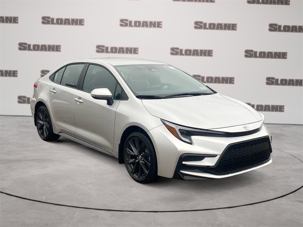 2025 Toyota COROLLA SE