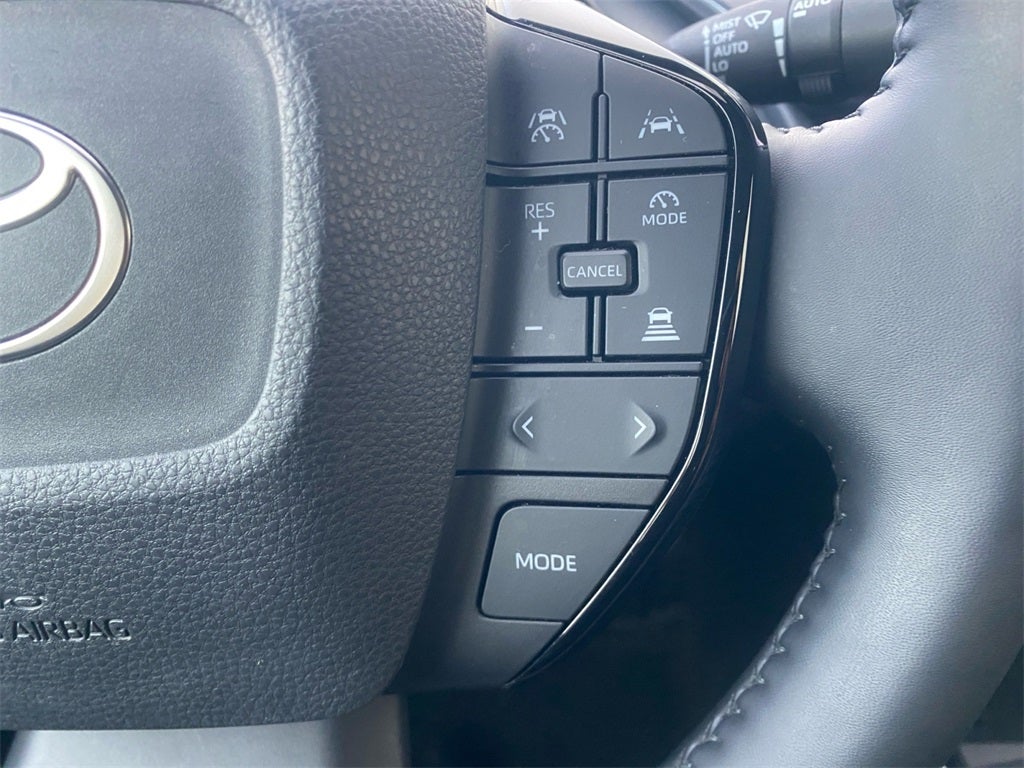 2023 Toyota PRIUS XLE