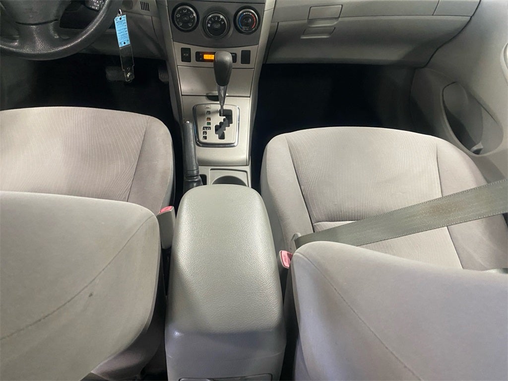 2011 Toyota COROLLA LE