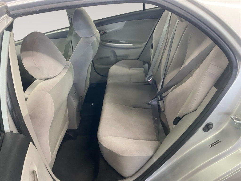 2011 Toyota COROLLA LE