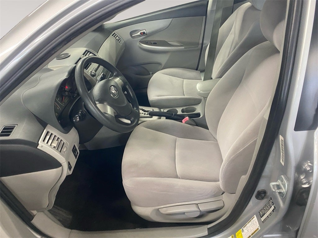 2011 Toyota COROLLA LE