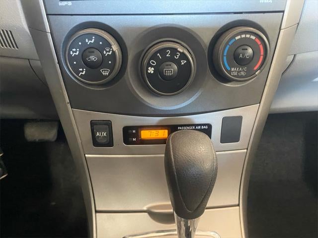 2011 Toyota COROLLA LE