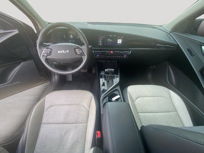 2023 Kia Niro SX