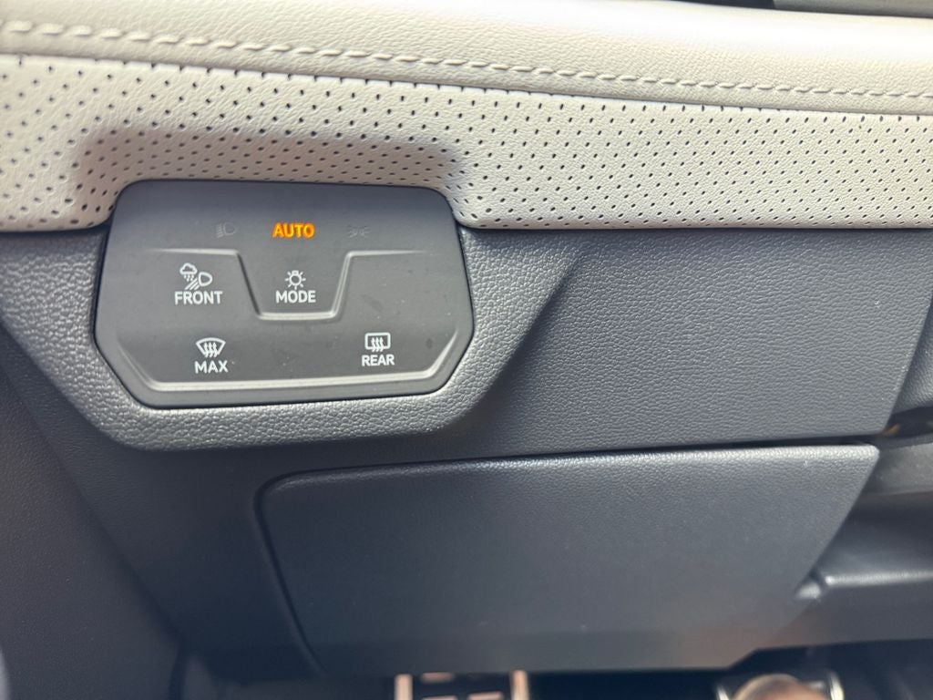 2024 Volkswagen Atlas Cross Sport 2.0T SEL Premium R-Line