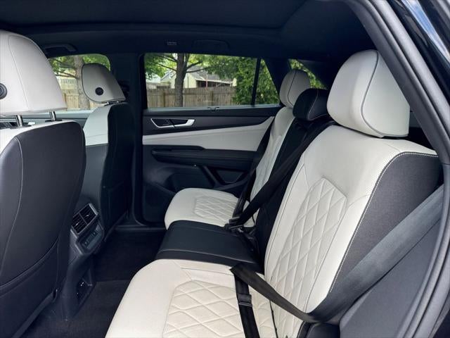 2024 Volkswagen Atlas Cross Sport 2.0T SEL Premium R-Line