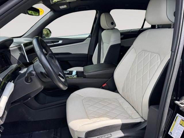 2024 Volkswagen Atlas Cross Sport 2.0T SEL Premium R-Line